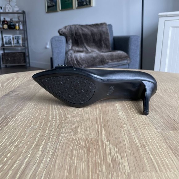 SOLD NWT Karl Lagerfeld Rada Embellished Pump - Picture 8 of 9